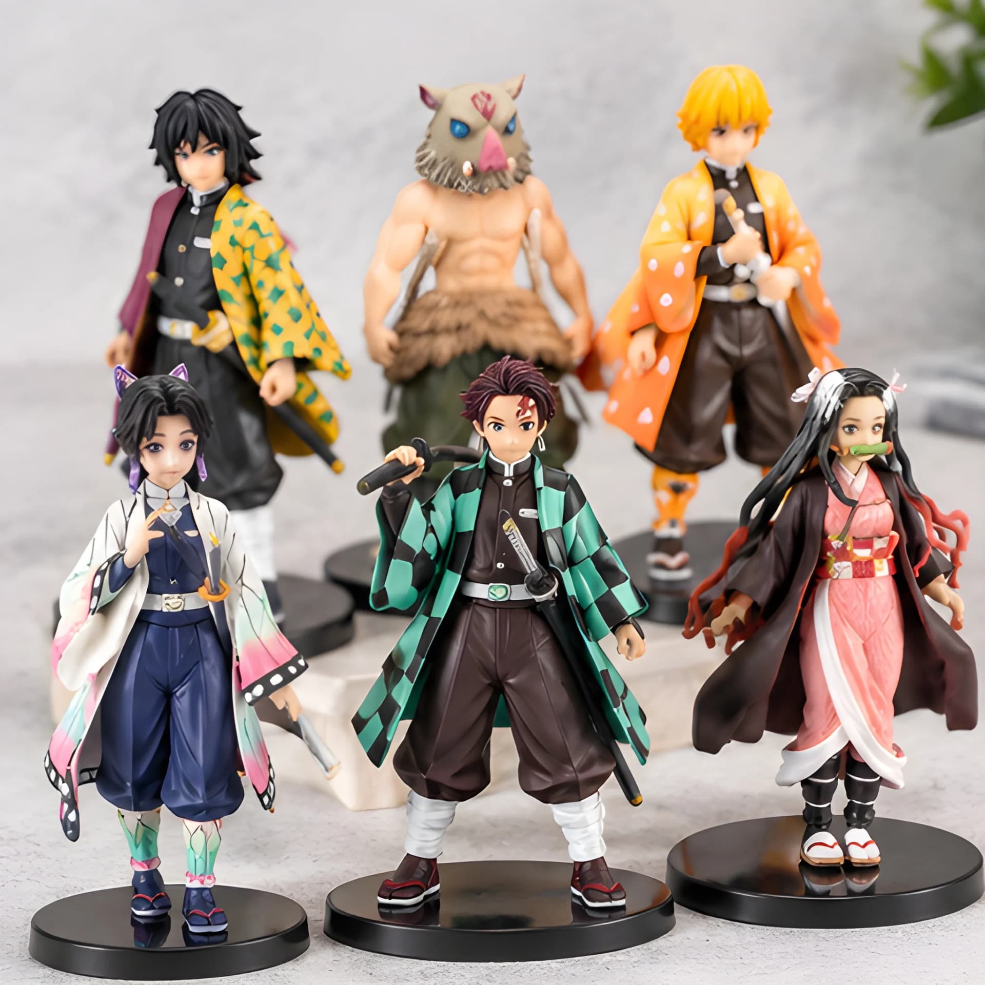 Demon Slayer Set of 6 Action Figures – set of 6 anime figures