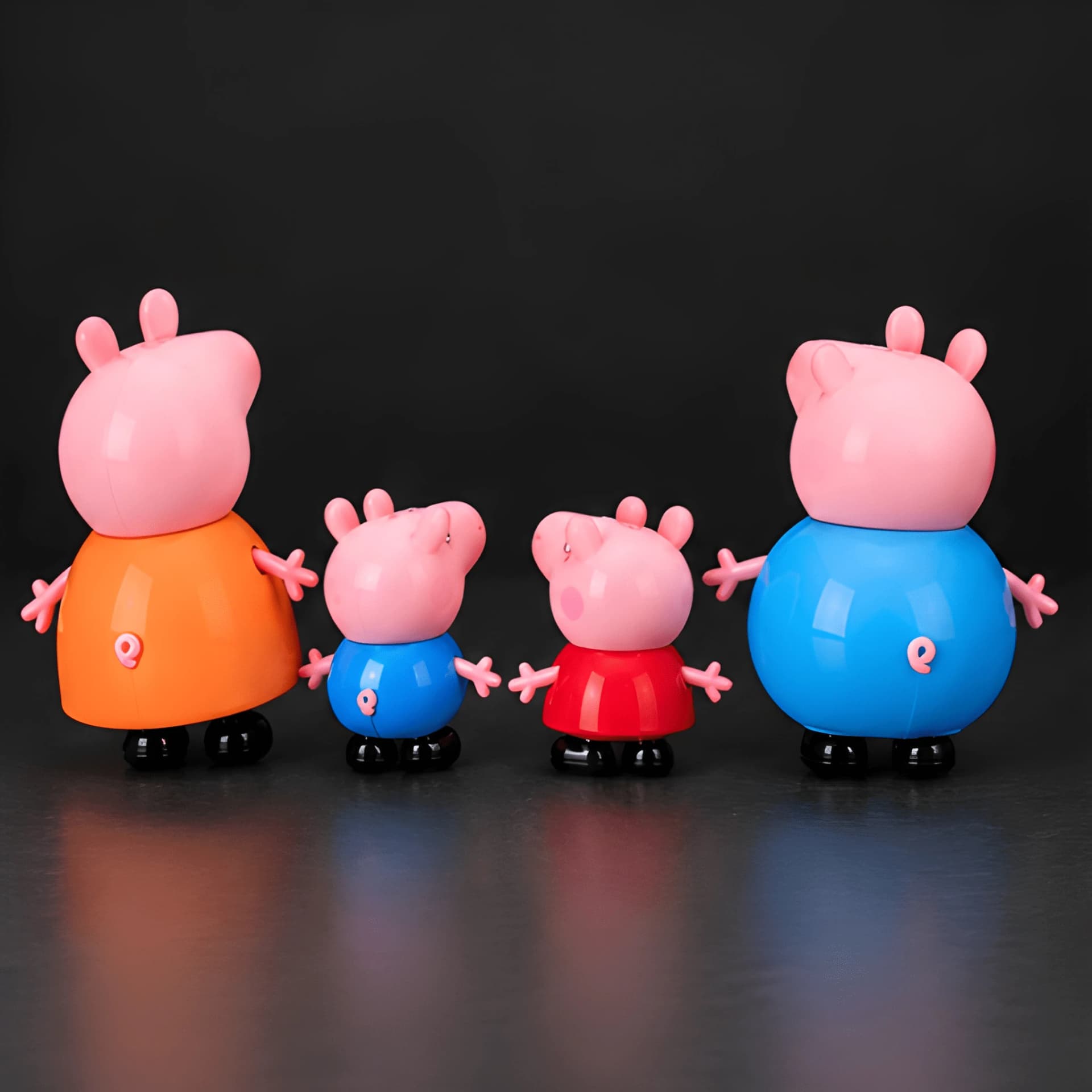 Peppa Pig Family Figure Set – 4 Pieces – daddy pig and mommy pig figures