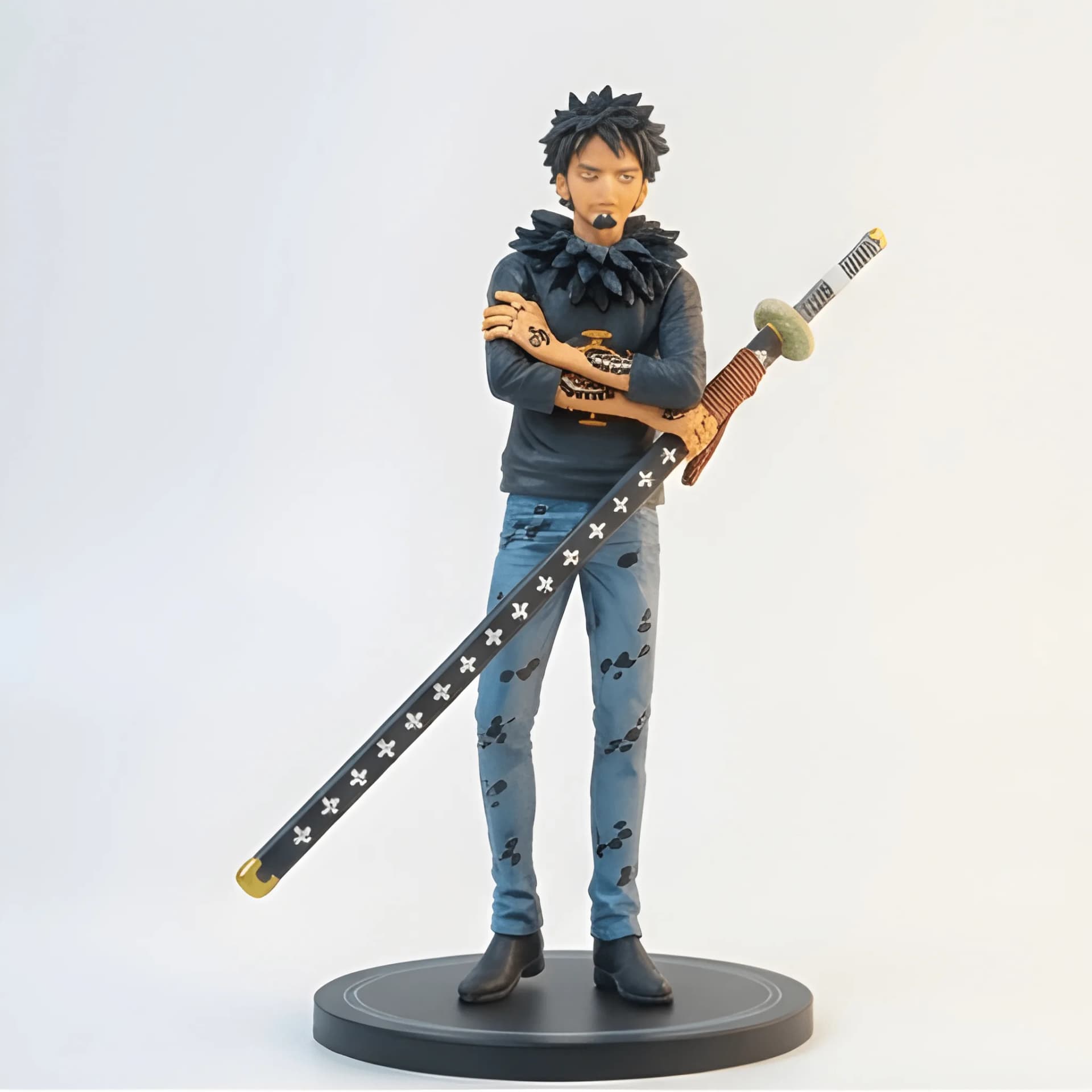 Trafalgar Law One Piece Character Figure – 18 cm Anime Collectible