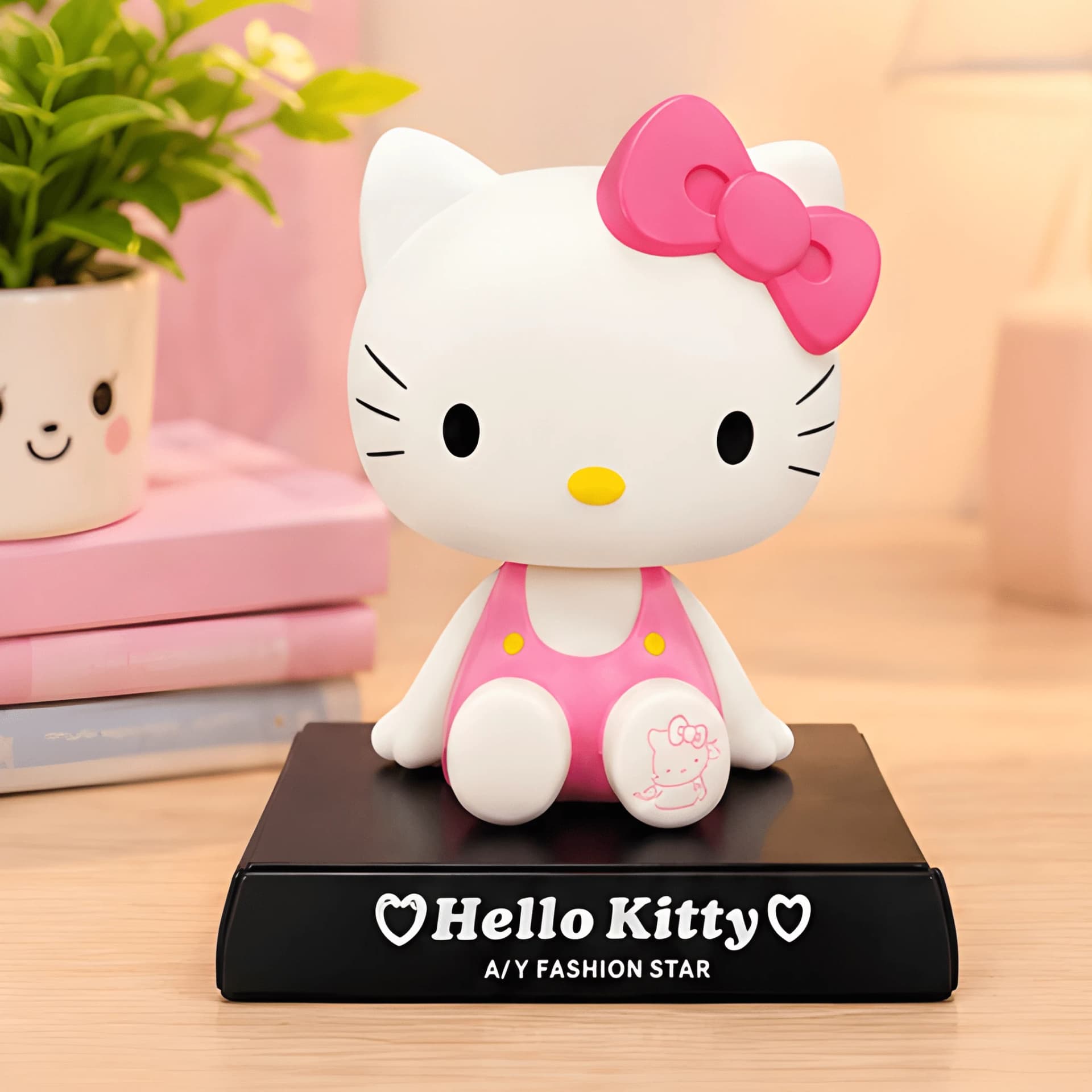 Kitty Bobblehead Figure – Collectible for Car Dashboard, Desk & Room Decor